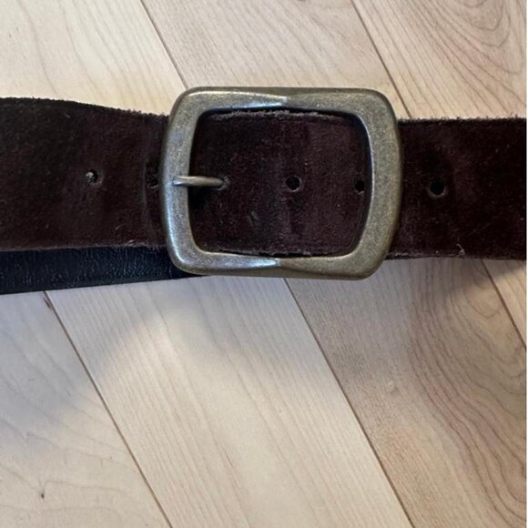 High quality chocolate brown suede belt with a wide band - Picture 6 of 7